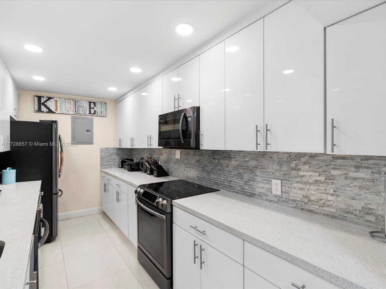 Small Image of 3860 NORTH EAST 170TH ST #211, North Miami Beach Number 2