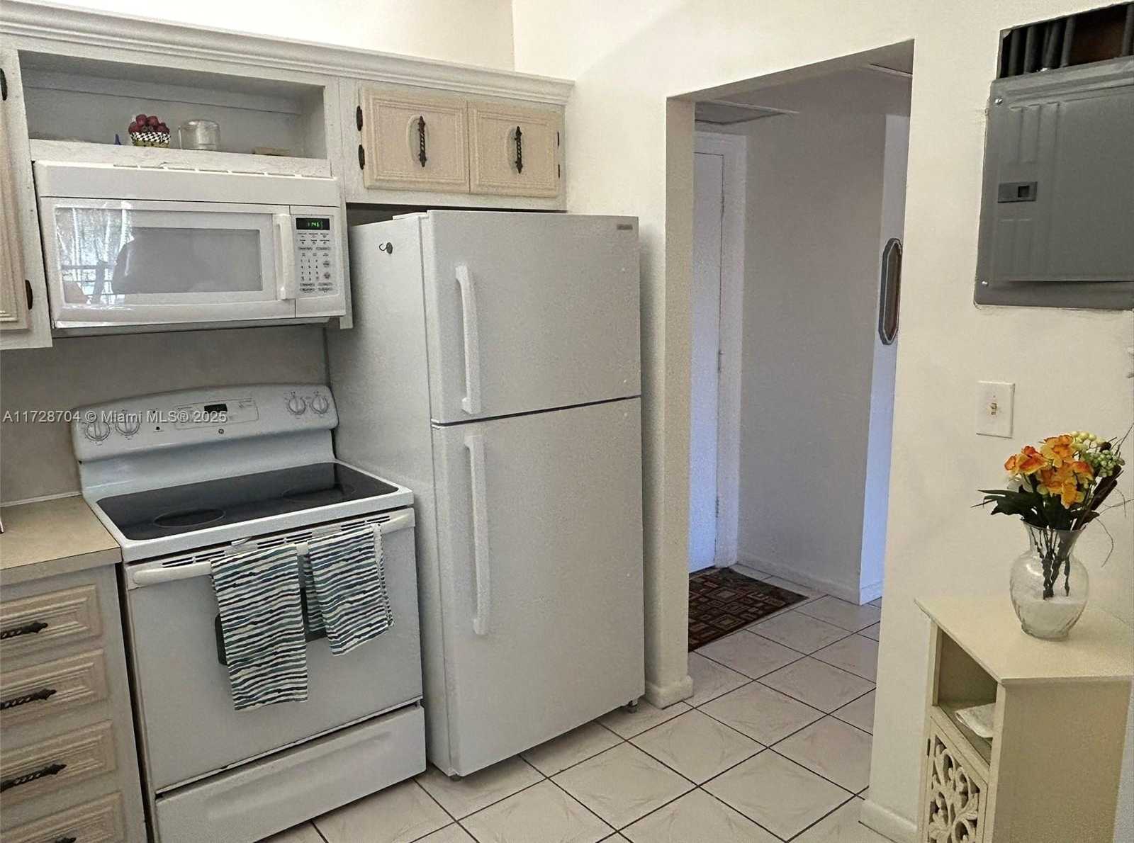 Small Image of 5620 SOUTH WEST 3RD PL #204, Margate Number 14