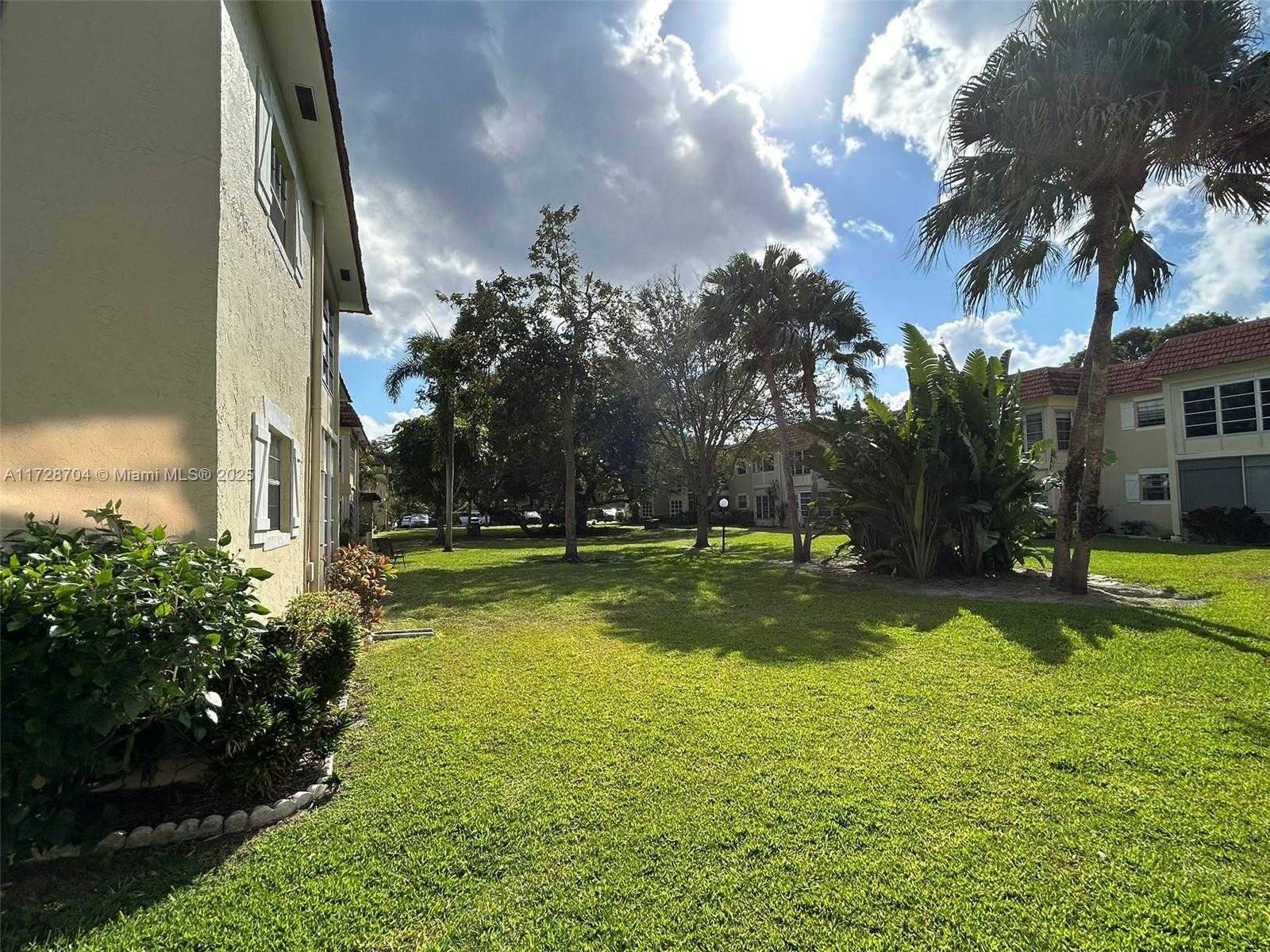 Small Image of 5620 SOUTH WEST 3RD PL #204, Margate Number 53
