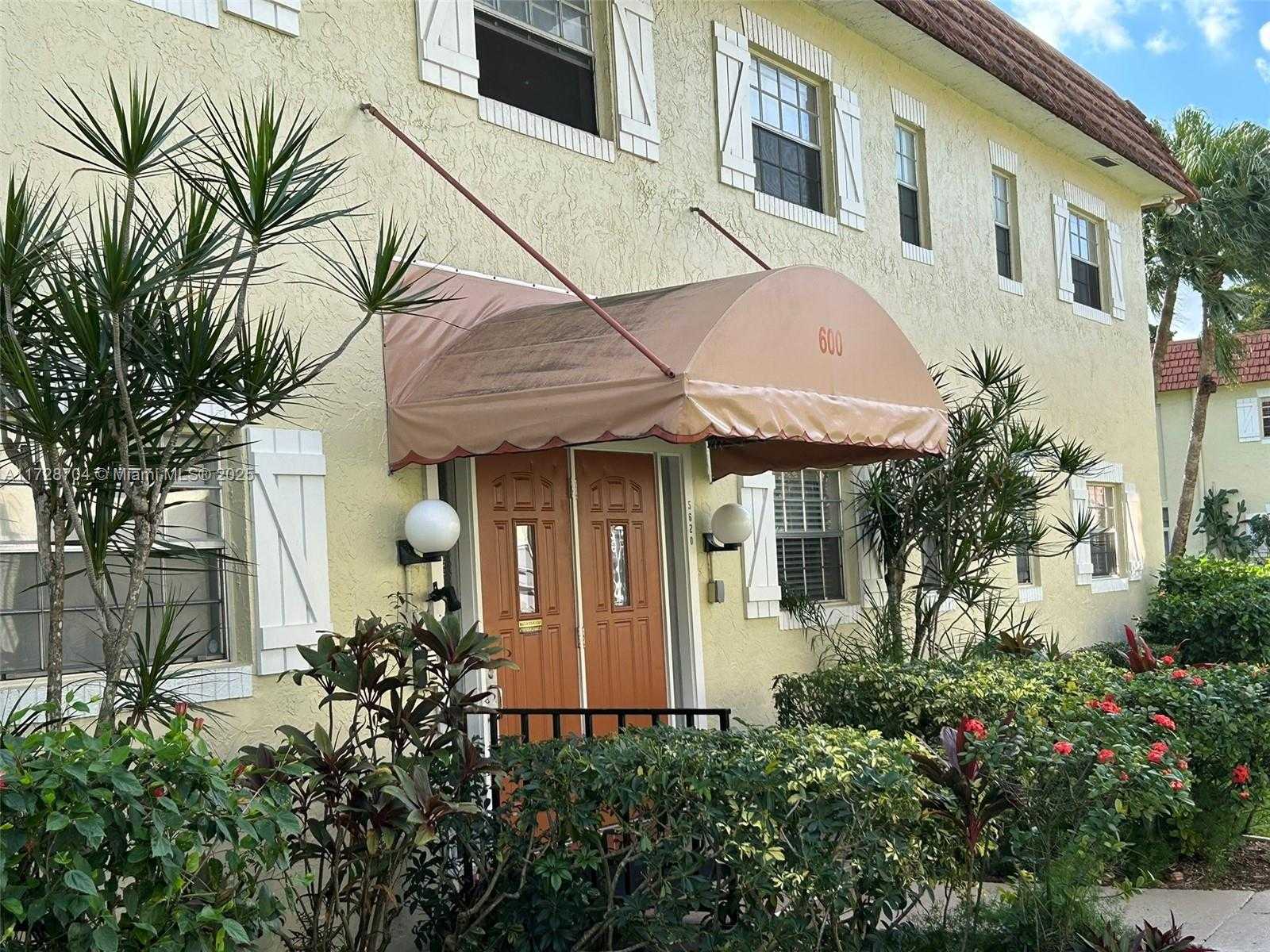 Small Image of 5620 SOUTH WEST 3RD PL #204, Margate Number 7