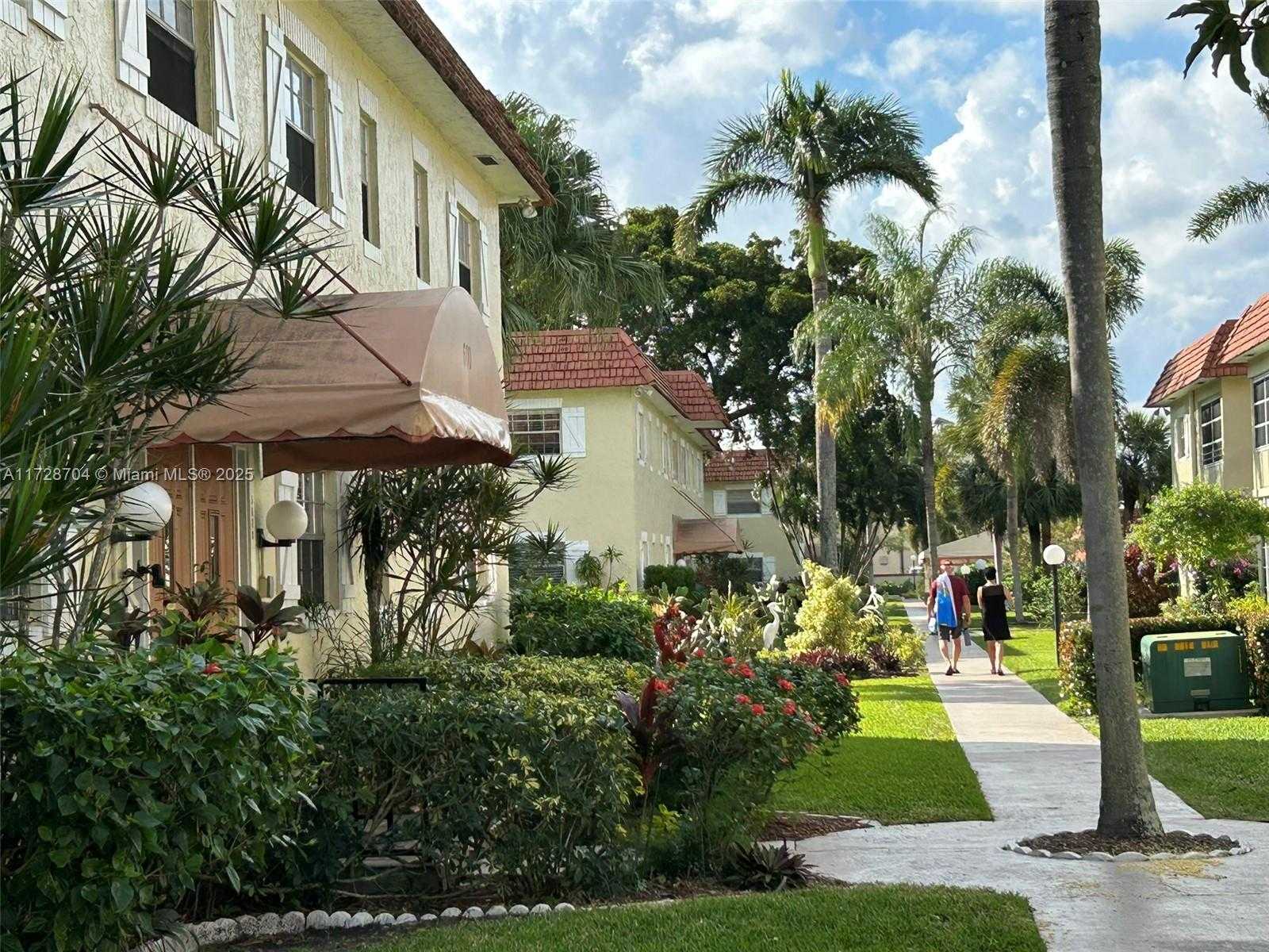 Small Image of 5620 SOUTH WEST 3RD PL #204, Margate Number 9