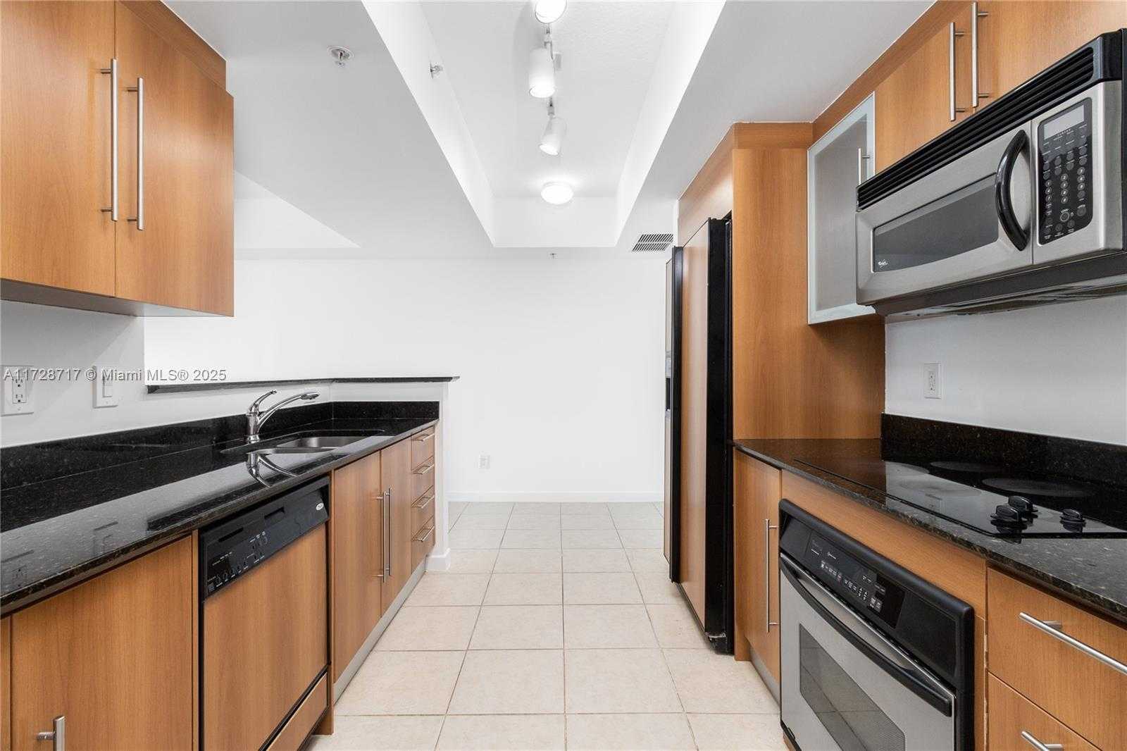 Small Image of 335 SOUTH BISCAYNE BLVD #3207, Miami Number 10