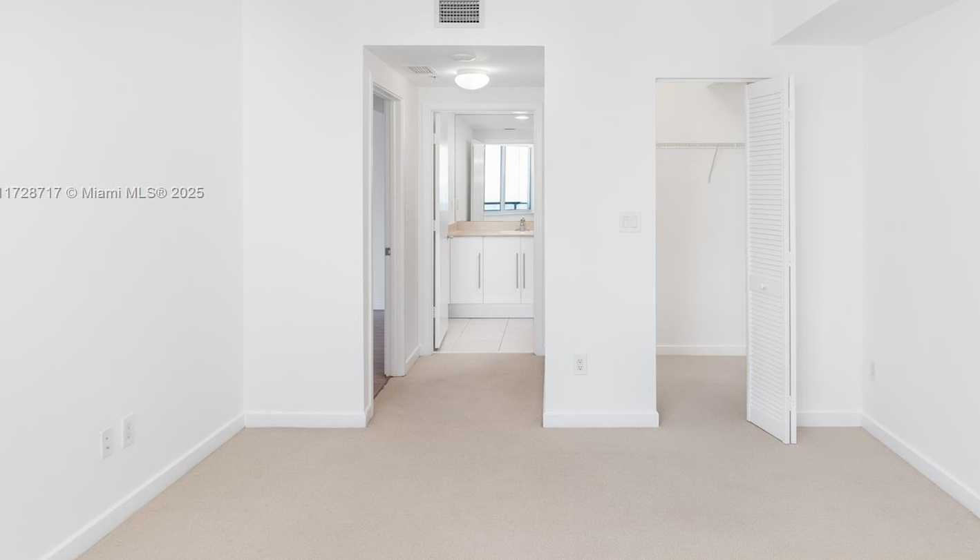 Small Image of 335 SOUTH BISCAYNE BLVD #3207, Miami Number 12