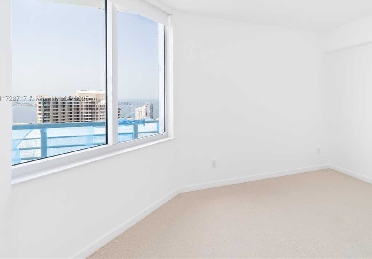 Small Image of 335 SOUTH BISCAYNE BLVD #3207, Miami Number 15