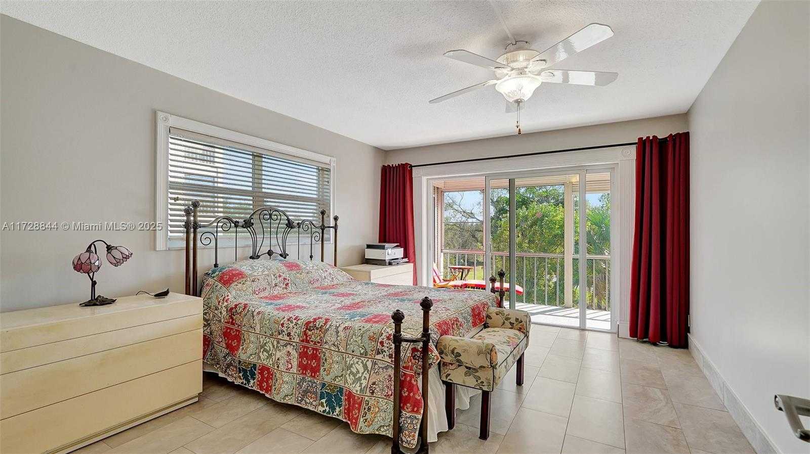 Small Image of 4800 HILLCREST LN #301, Hollywood Number 22