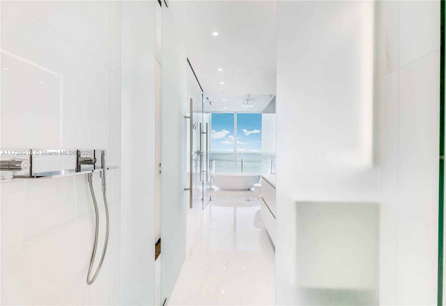 Small Image of Miami Number 20