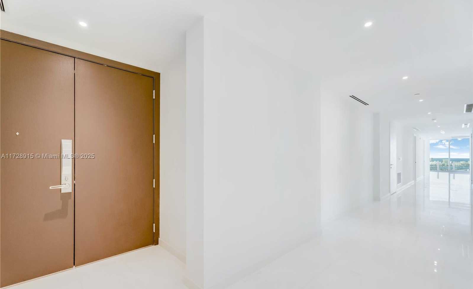 Small Image of Miami Number 26