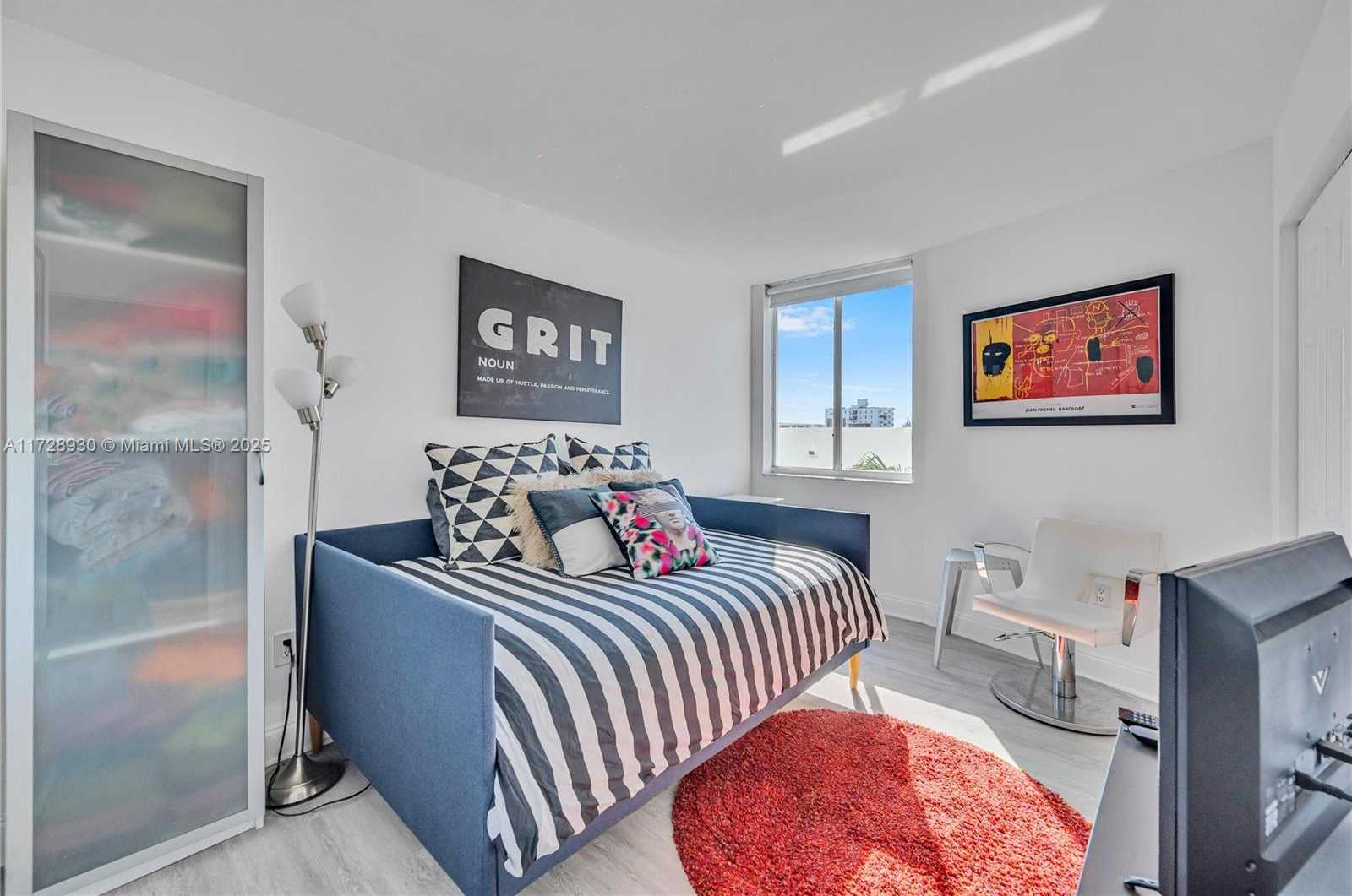 Small Image of 1621 BAY RD #508, Miami Beach Number 11
