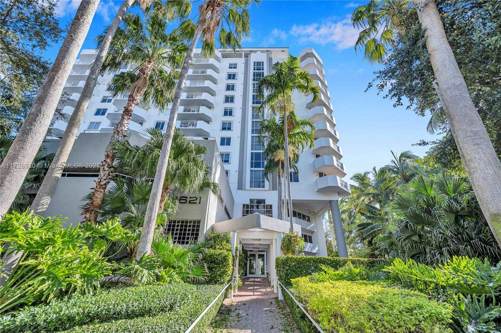 Small Image of 1621 BAY RD #508, Miami Beach Number 13