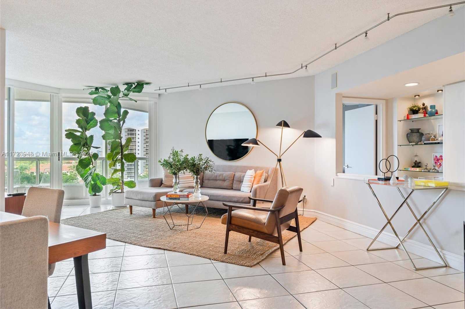 Small Image of 21205 YACHT CLUB DR #805, Aventura Number 5