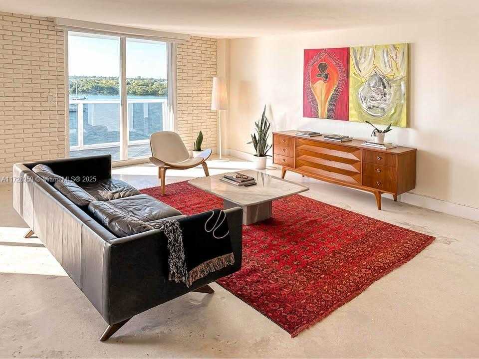 Small Image of 7928 WEST DR #510, North Bay Village Number 4