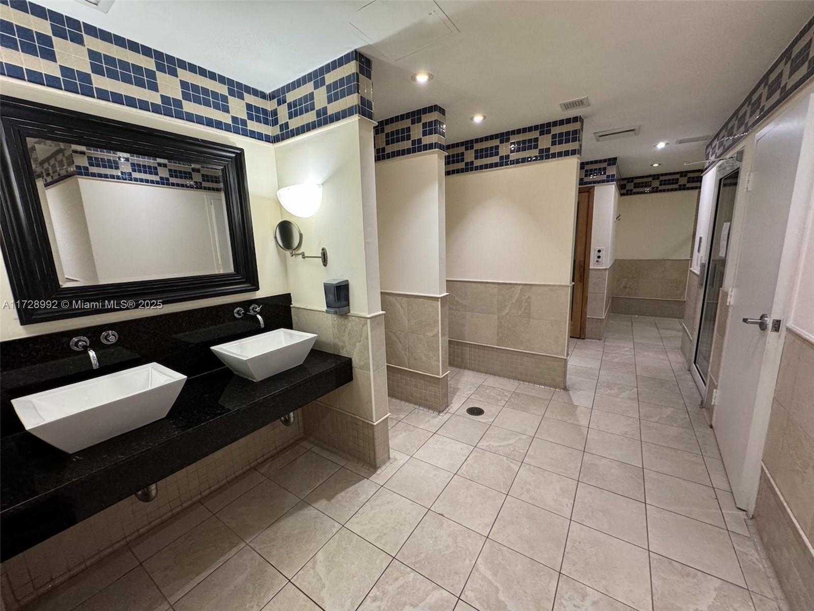 Small Image of 19400 TURNBERRY WAY #412, Aventura Number 21