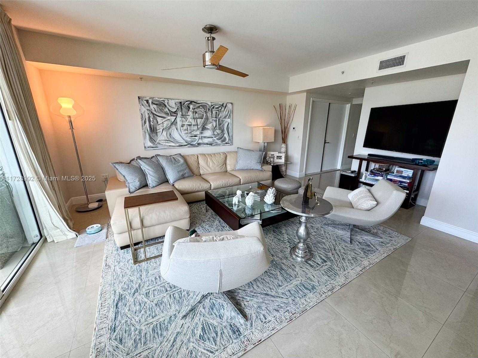 Small Image of 19400 TURNBERRY WAY #412, Aventura Number 3