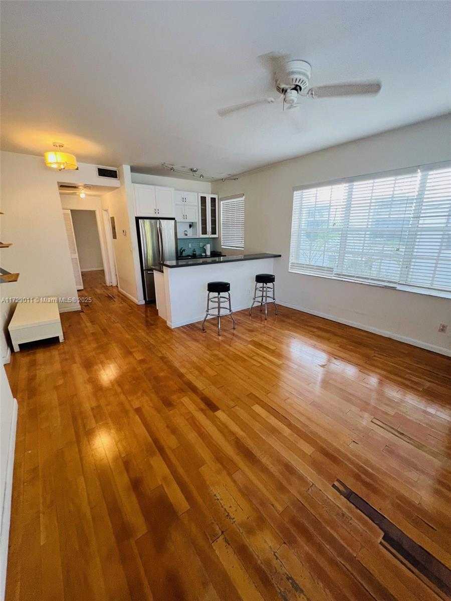 Small Image of 1523 WEST AVE #101, Miami Beach Number 3