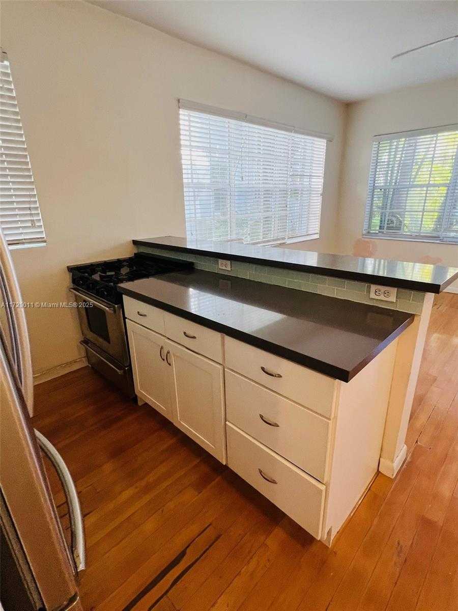 Small Image of 1523 WEST AVE #101, Miami Beach Number 5