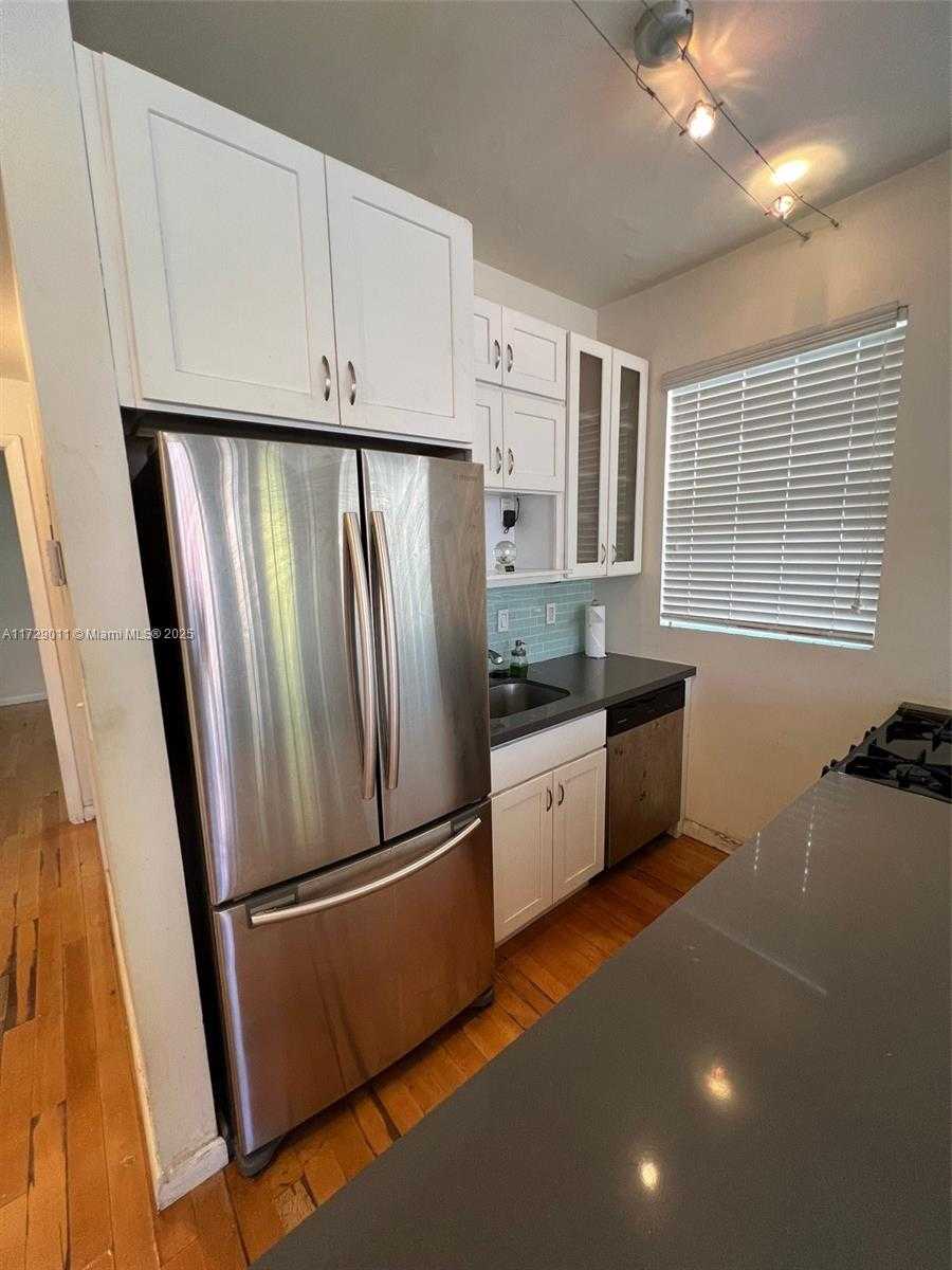 Small Image of 1523 WEST AVE #101, Miami Beach Number 7