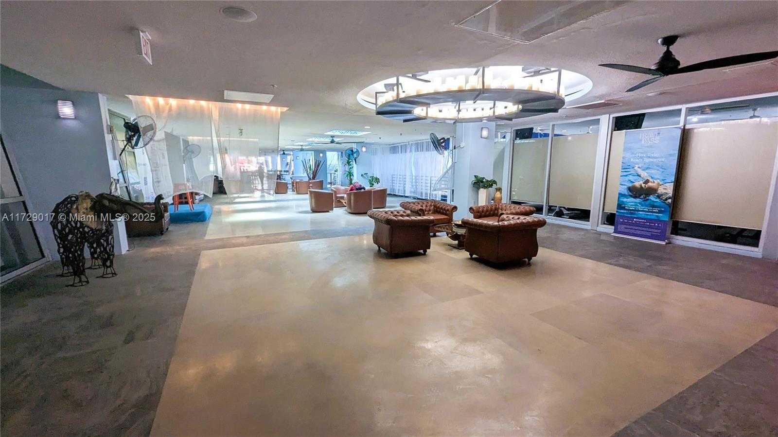 Small Image of 1437 Collins Ave, Miami Beach, FL 33139, USA Number 23