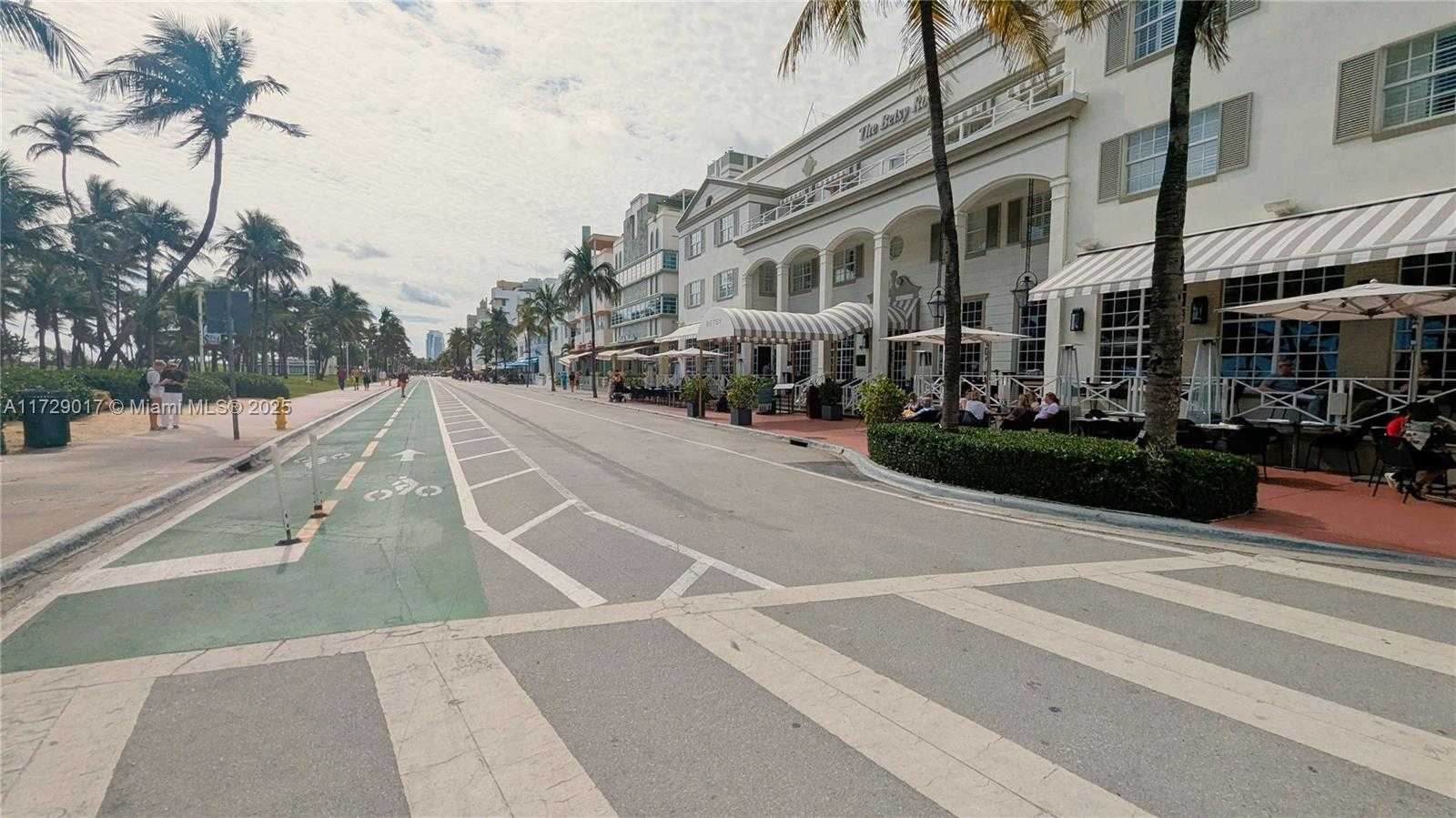 Small Image of 1437 Collins Ave, Miami Beach, FL 33139, USA Number 29
