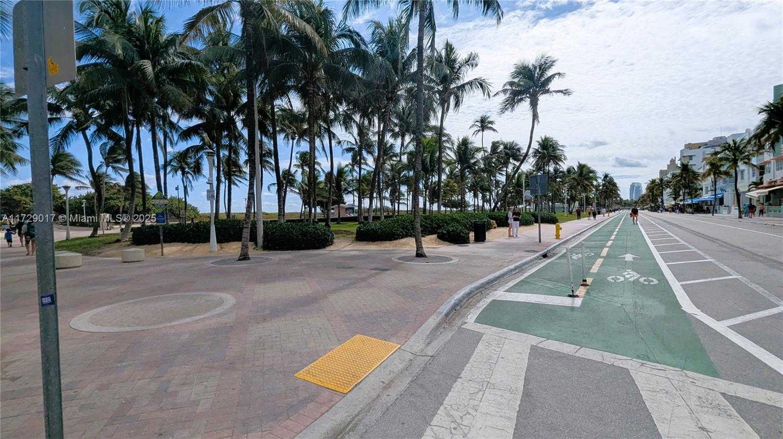 Small Image of 1437 Collins Ave, Miami Beach, FL 33139, USA Number 30