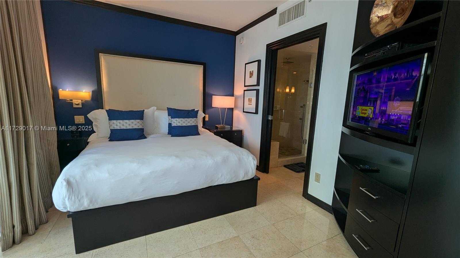 Small Image of 1437 Collins Ave, Miami Beach, FL 33139, USA Number 7