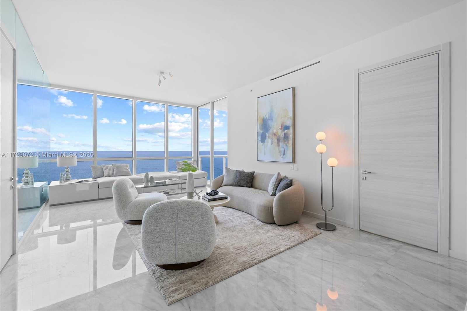 Small Image of 100 SOUTH POINTE DR #2107, Miami Beach Number 11