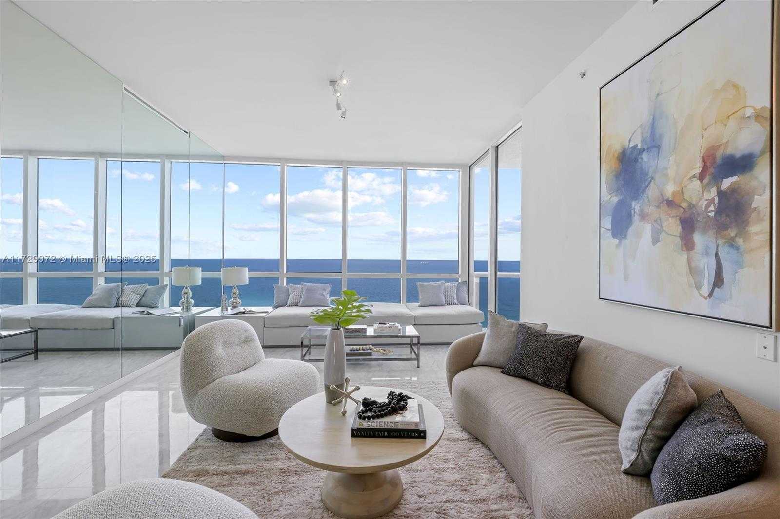 Small Image of 100 SOUTH POINTE DR #2107, Miami Beach Number 12