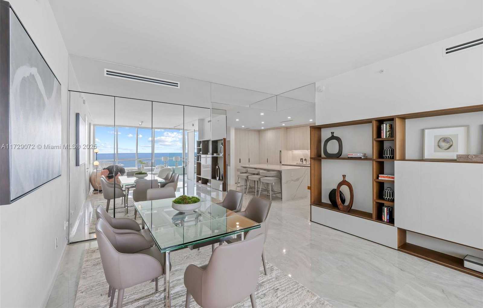 Small Image of 100 SOUTH POINTE DR #2107, Miami Beach Number 16