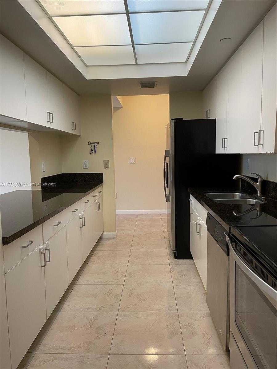 Small Image of 9805 NORTH WEST 52ND ST #411, Doral Number 4