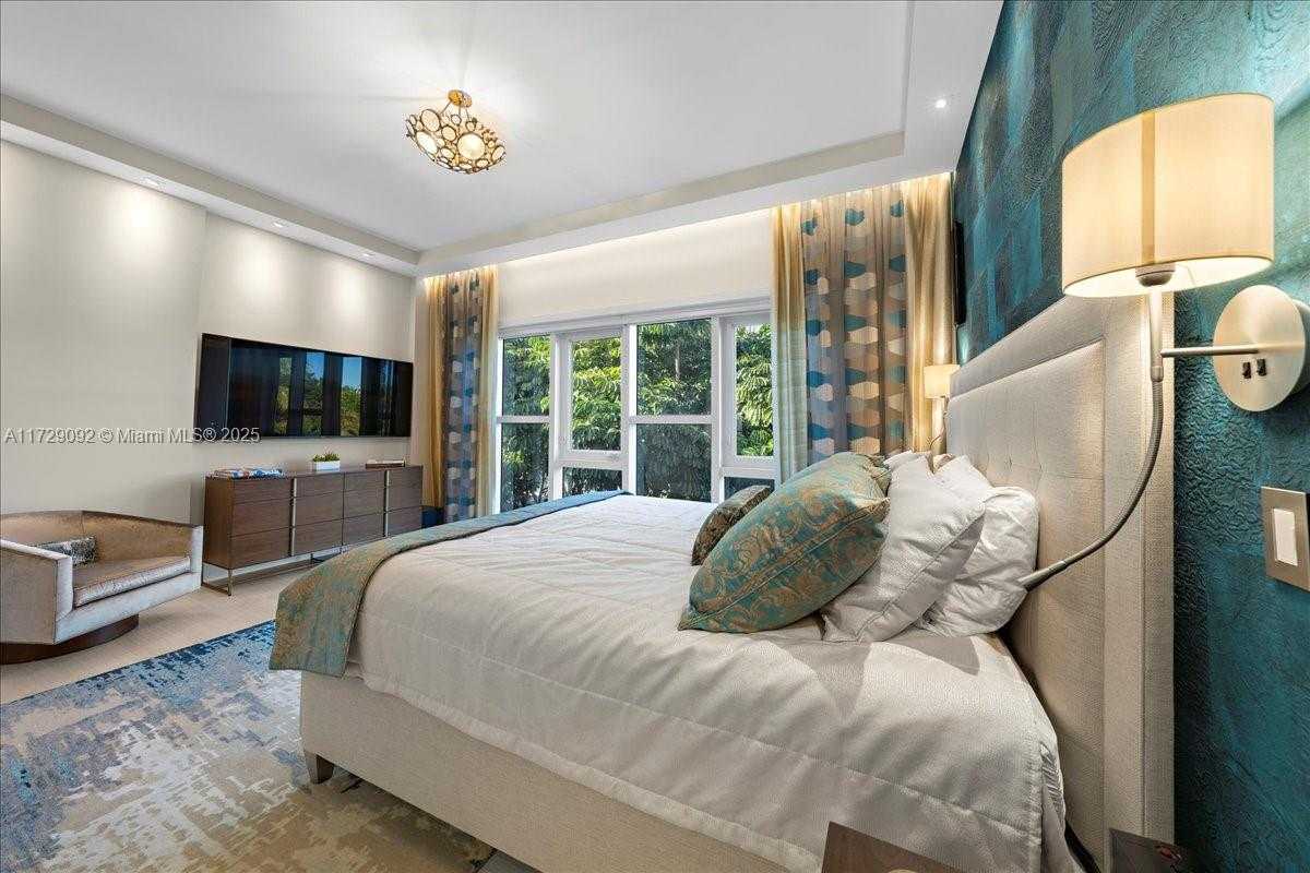 Small Image of 455 NORTH EAST 39TH ST #306, Miami Number 14