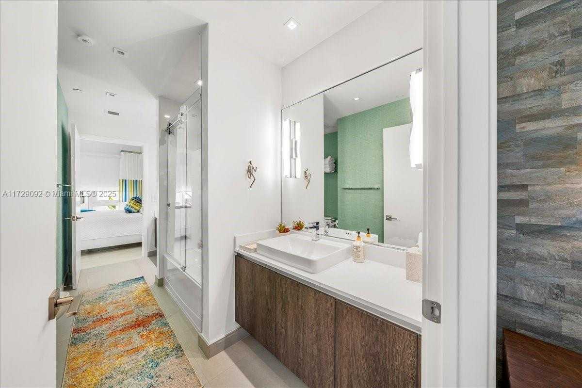 Small Image of 455 NORTH EAST 39TH ST #306, Miami Number 20