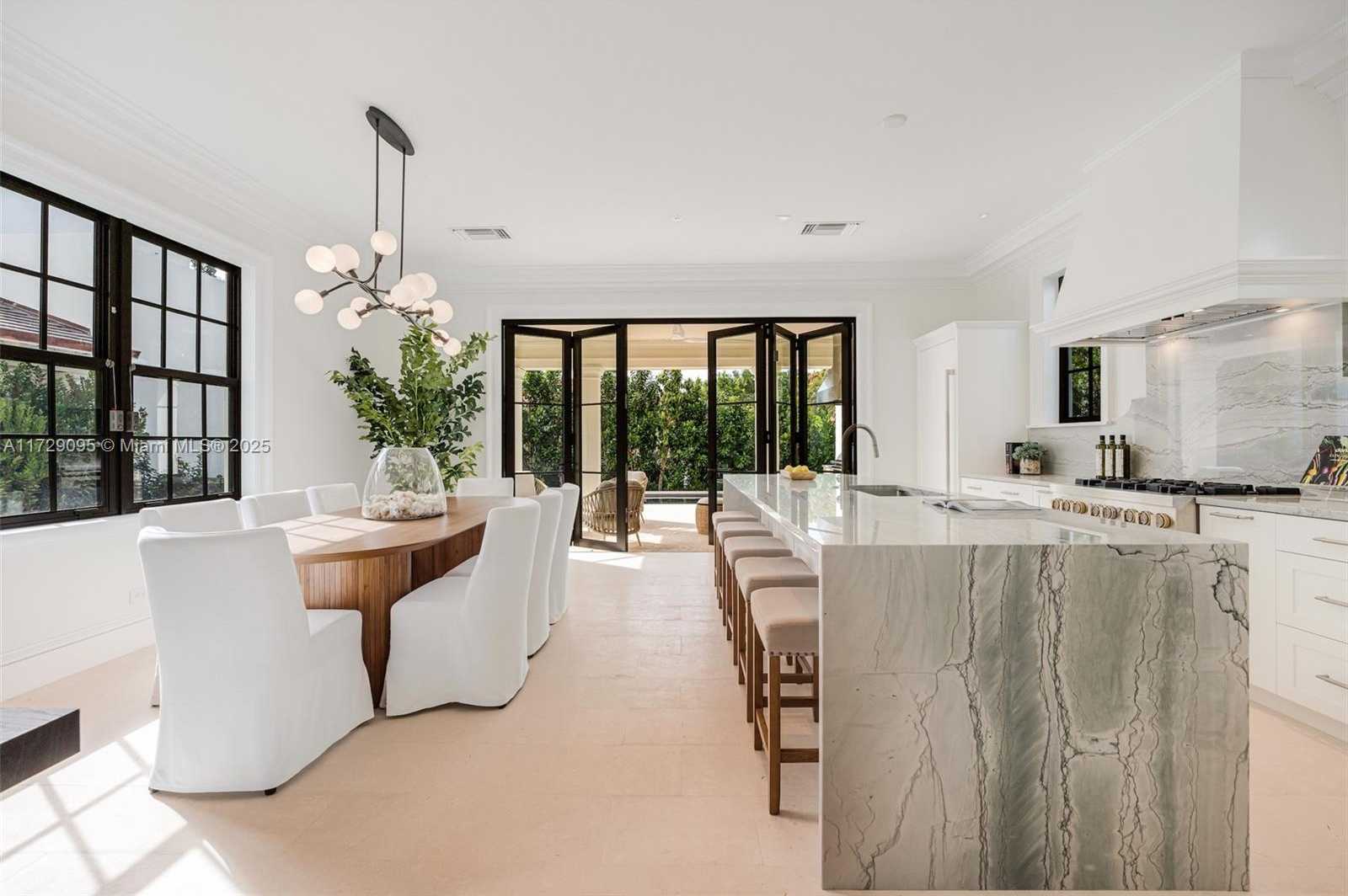 Small Image of 3518 SEGOVIA ST, Coral Gables Number 11