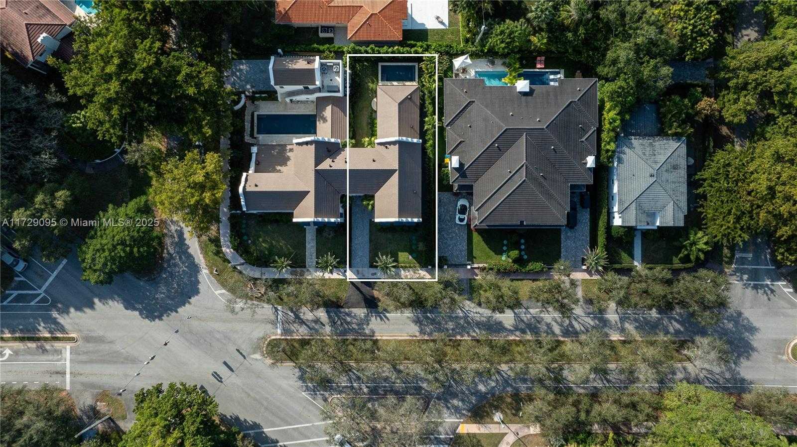 Small Image of 3518 SEGOVIA ST, Coral Gables Number 24