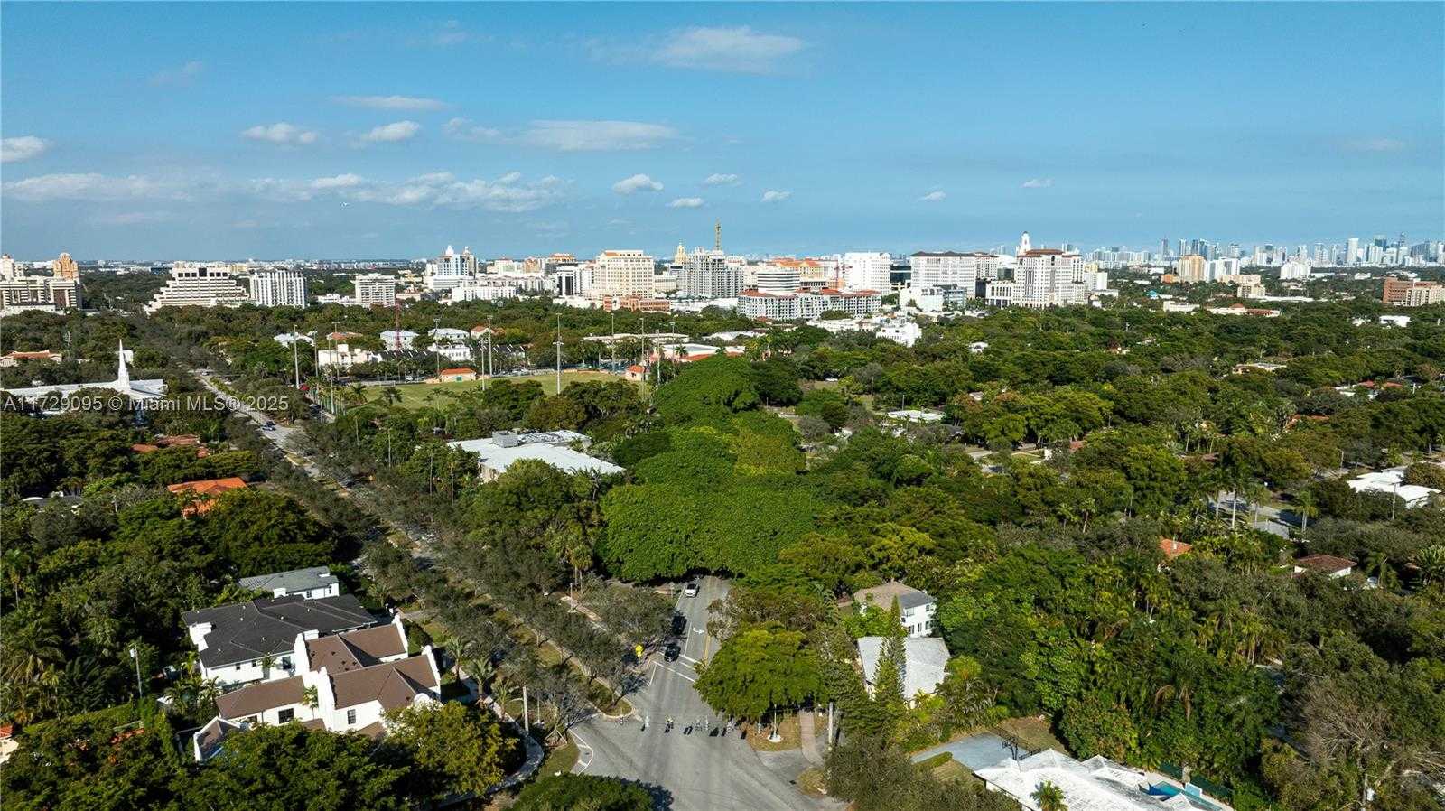 Small Image of 3518 SEGOVIA ST, Coral Gables Number 33