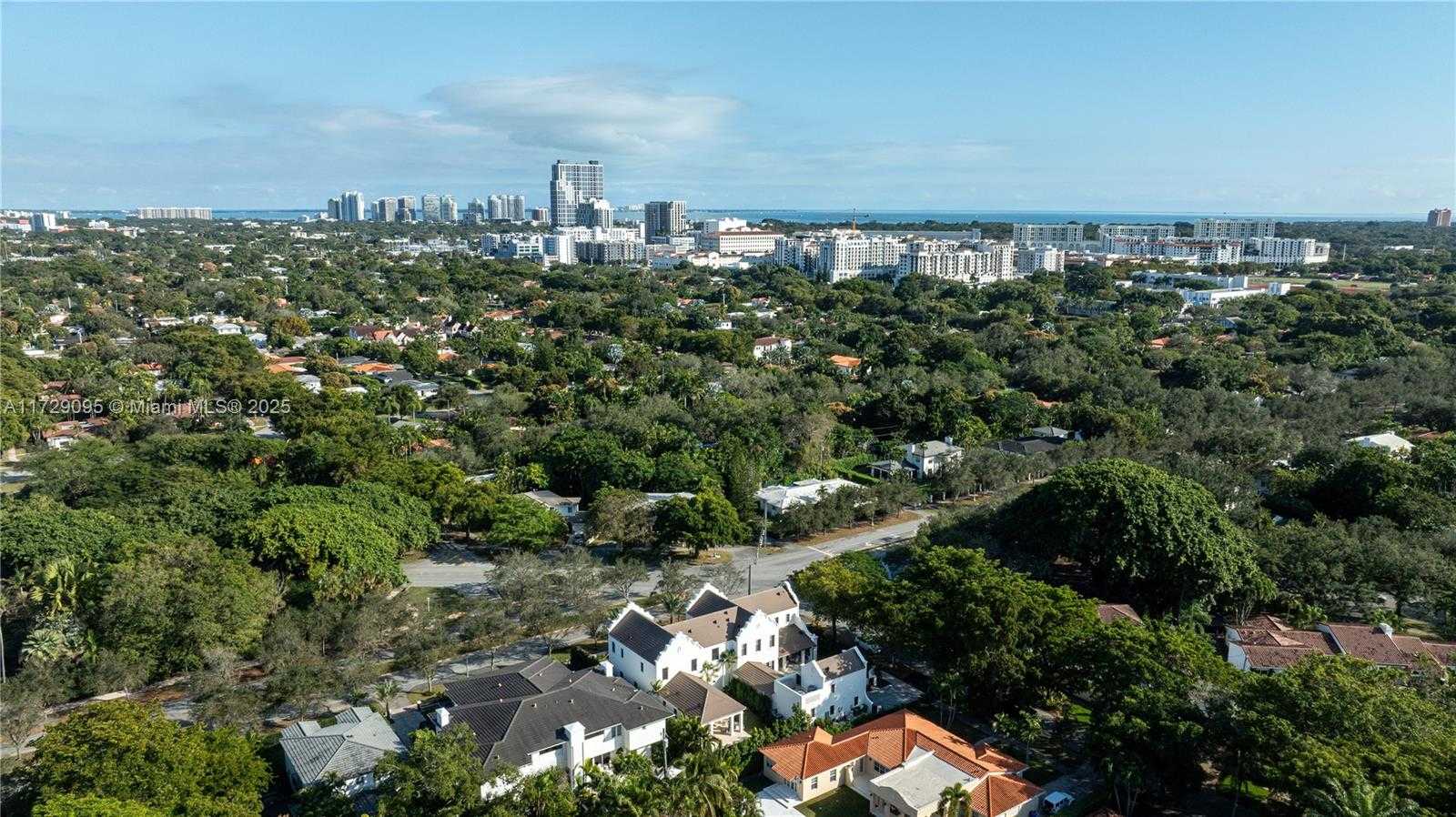 Small Image of 3518 SEGOVIA ST, Coral Gables Number 34