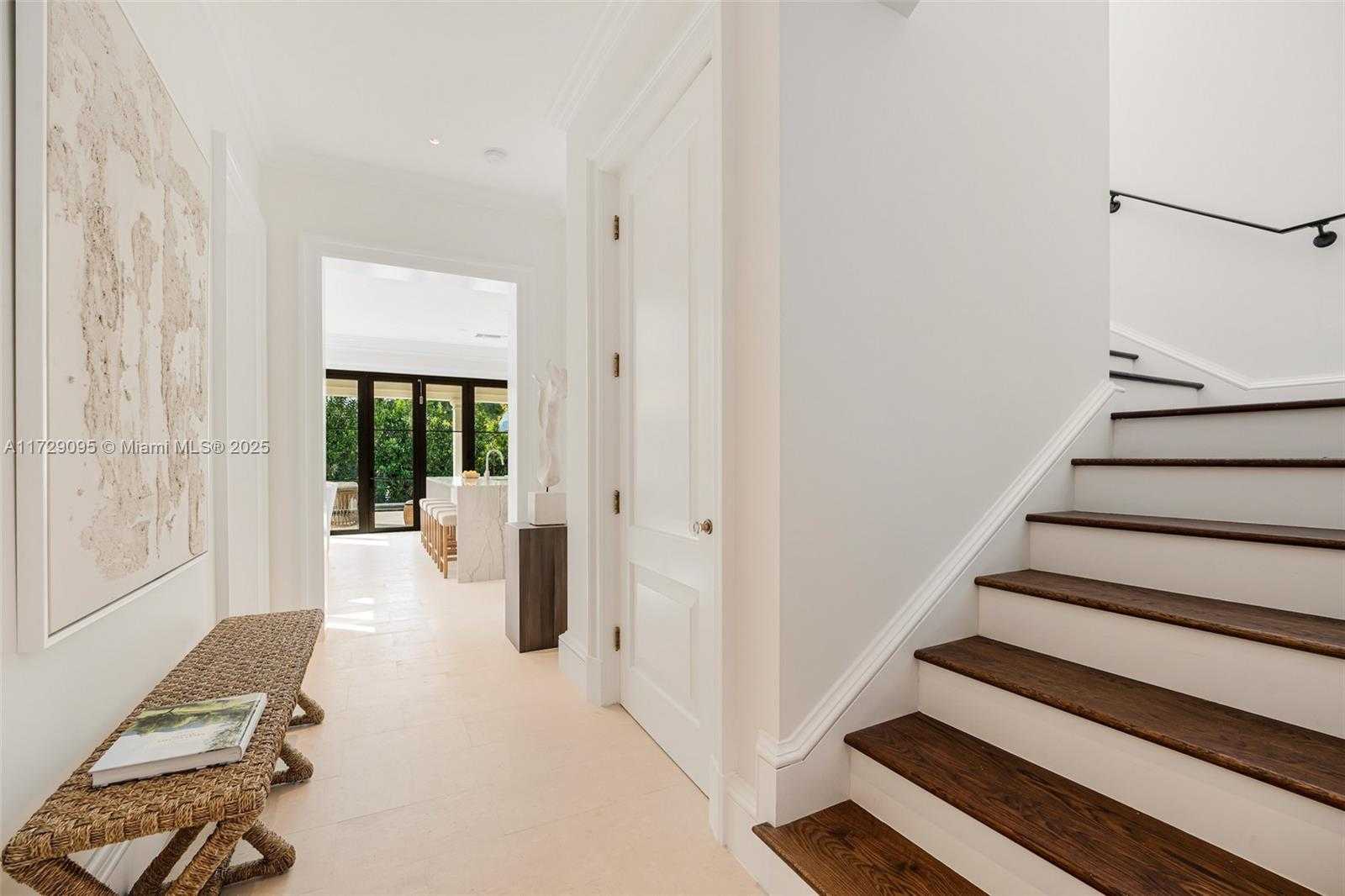 Small Image of 3518 SEGOVIA ST, Coral Gables Number 7