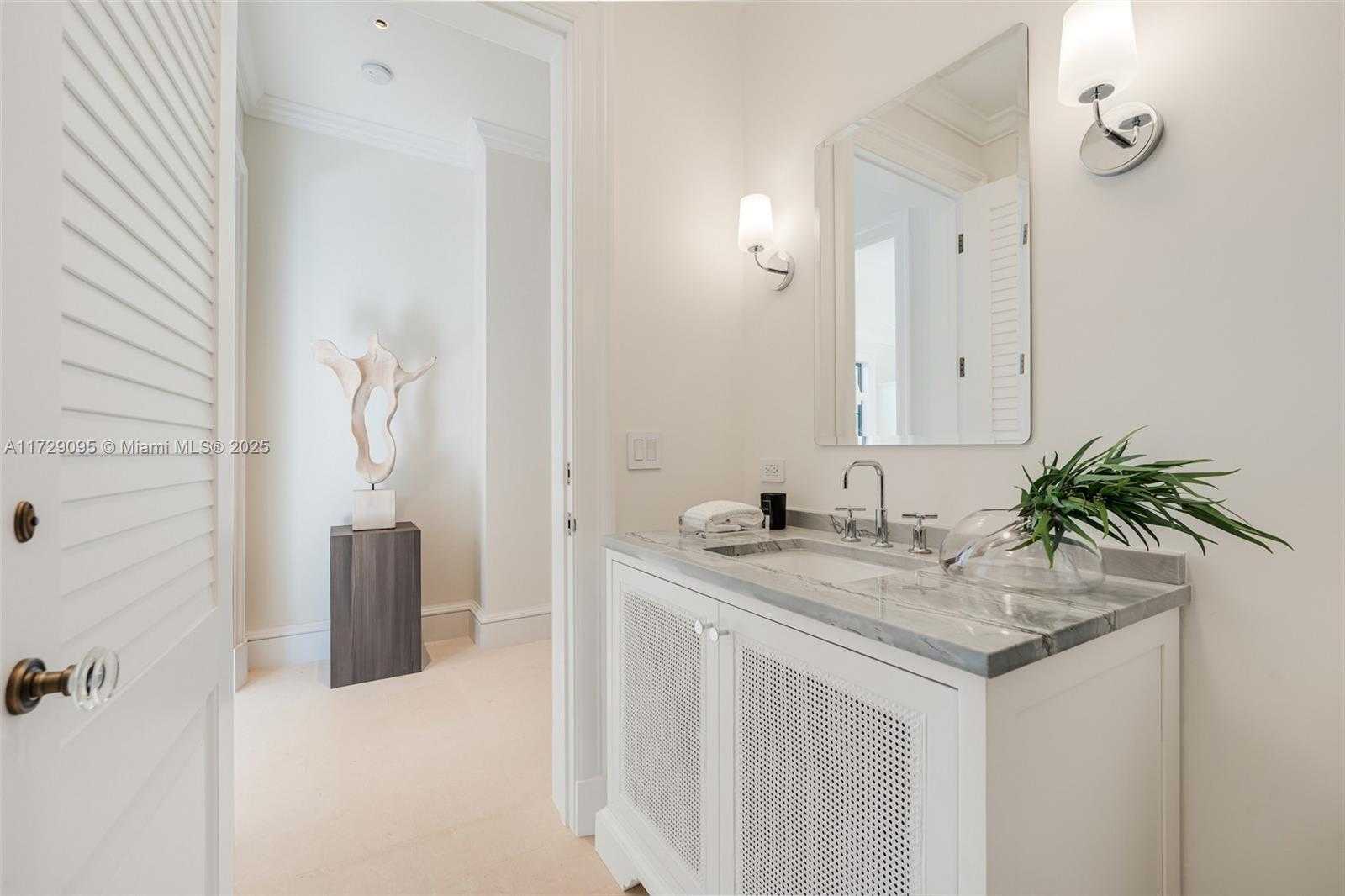 Small Image of 3518 SEGOVIA ST, Coral Gables Number 8