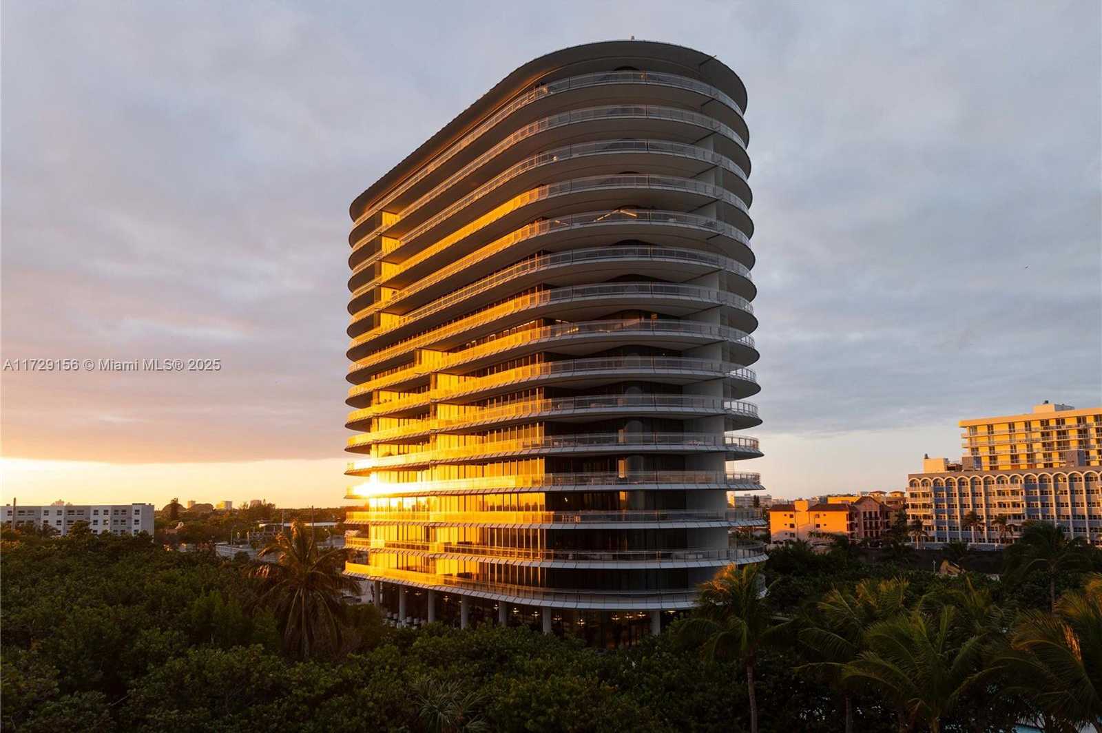 Small Image of 8701 COLLINS AVE #902, Miami Beach Number 25