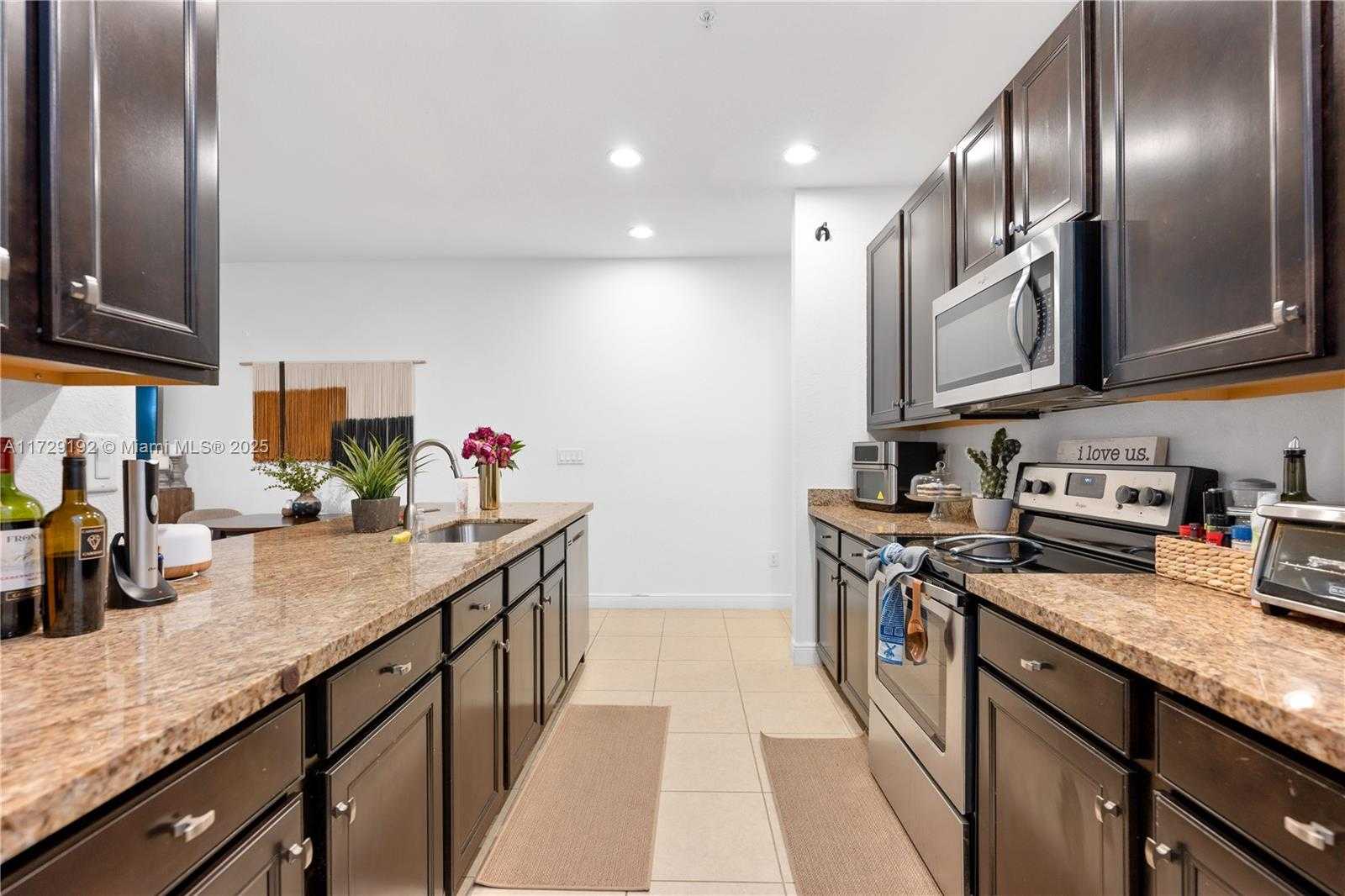 Small Image of 1030 SOUTH WEST 147TH AVE #10610, Pembroke Pines Number 11