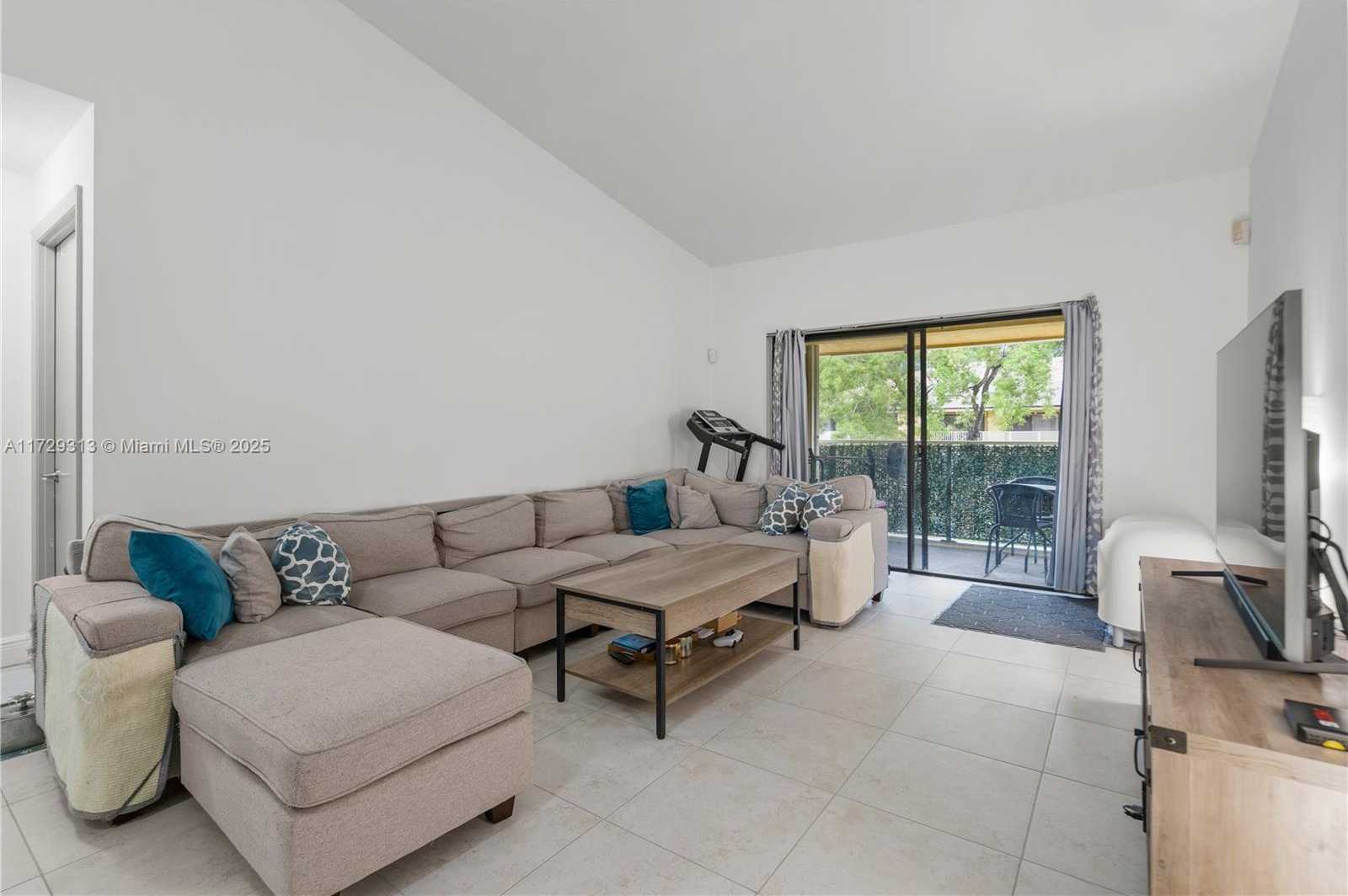 Small Image of 440 NORTH WEST 214TH ST #203, Miami Gardens Number 2