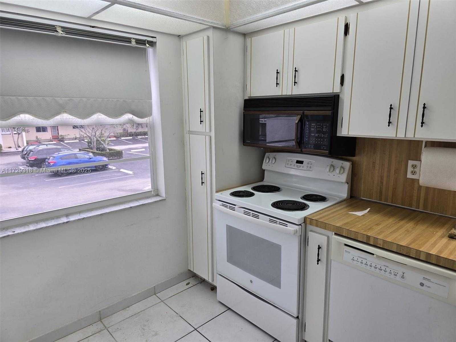 Small Image of 3551 INVERRARY DR #201, Lauderhill Number 2