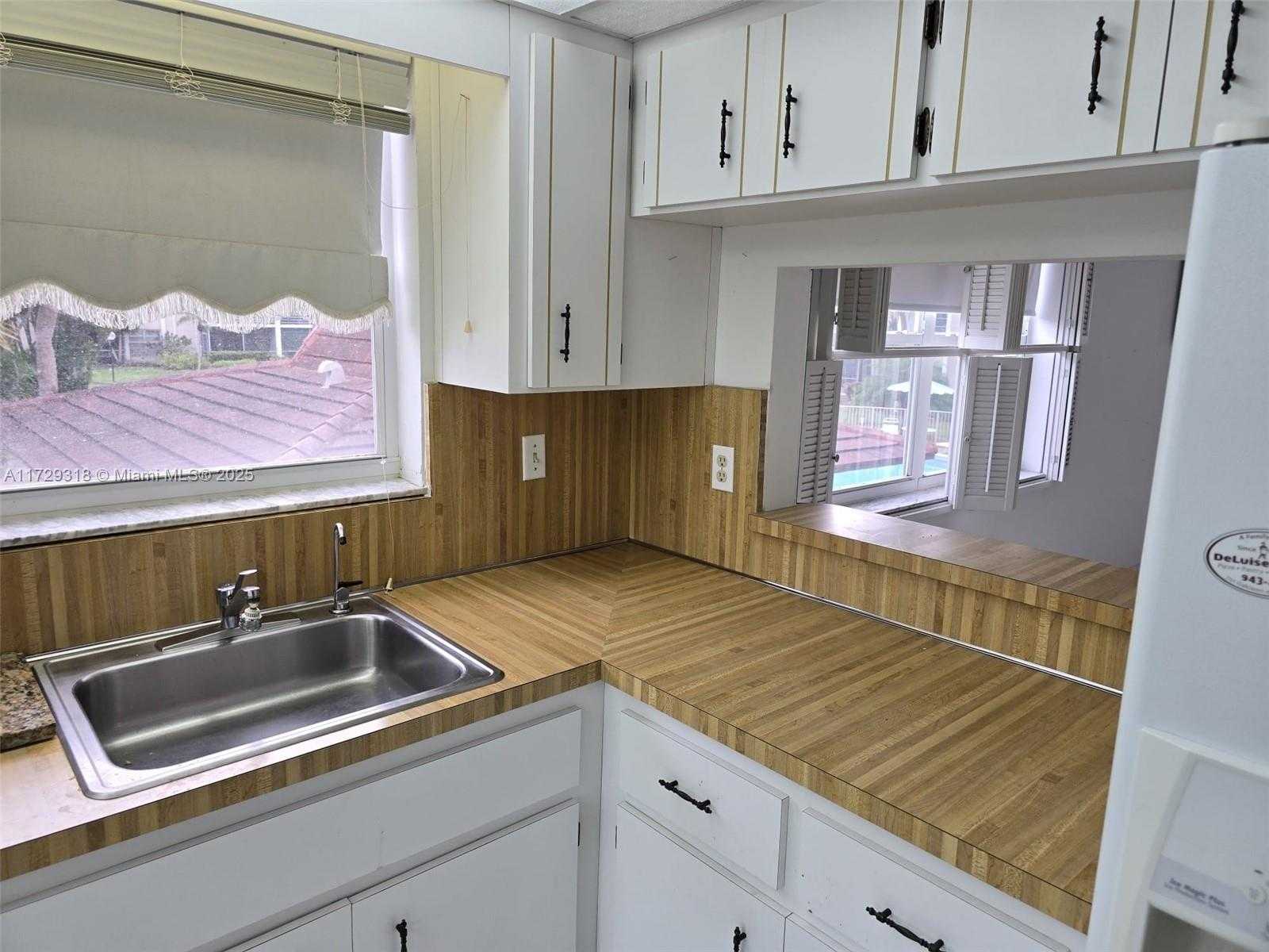 Small Image of 3551 INVERRARY DR #201, Lauderhill Number 7