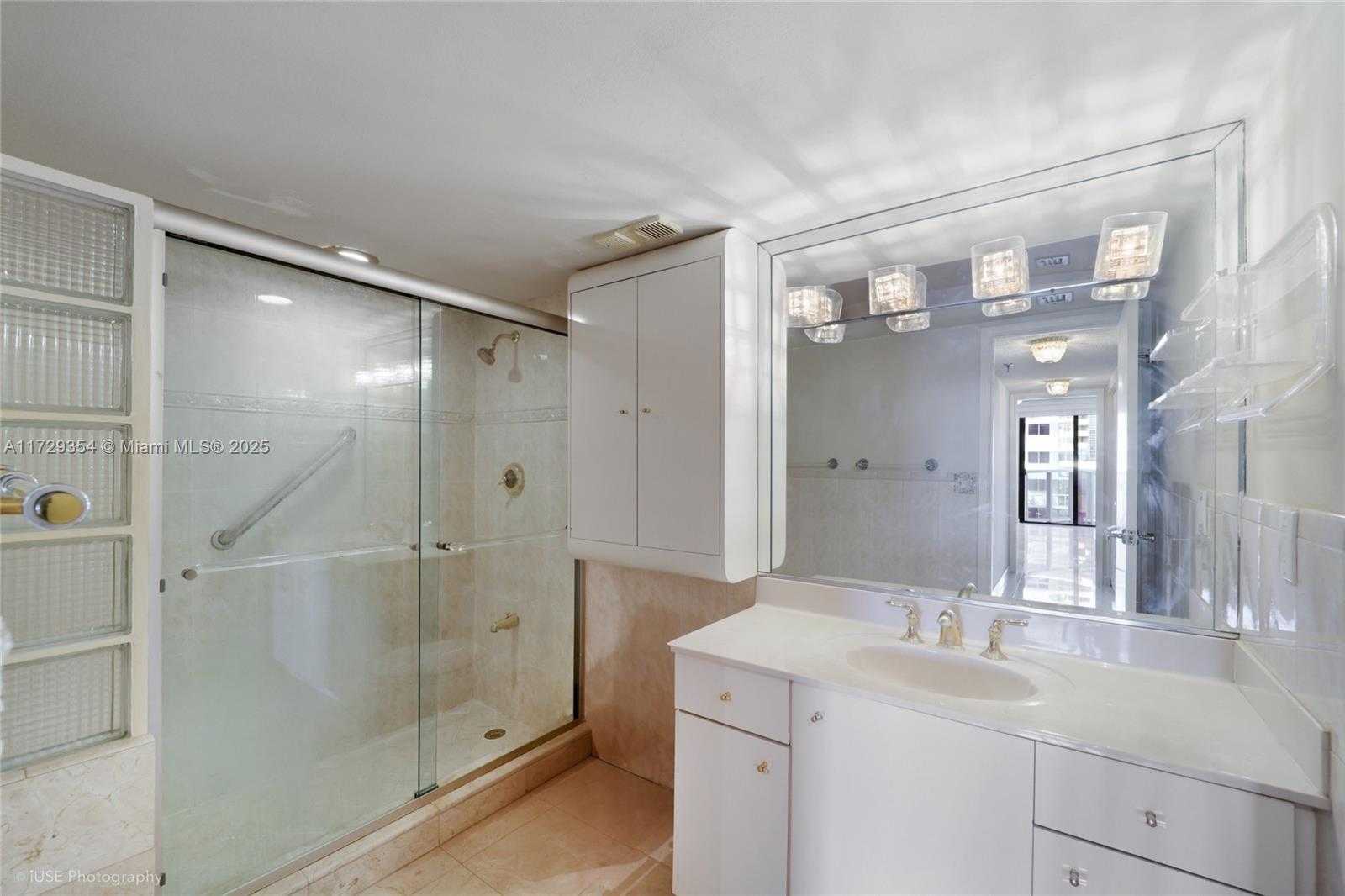 Small Image of 2401 COLLINS AVE #1109, Miami Beach Number 12