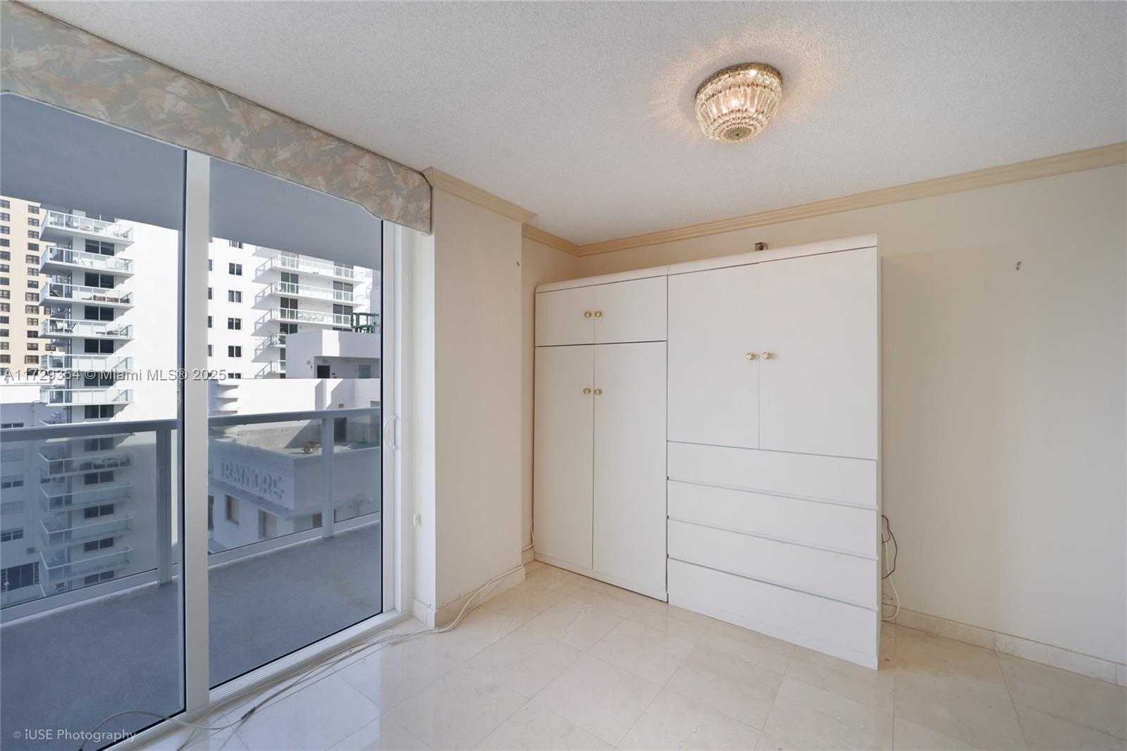 Small Image of 2401 COLLINS AVE #1109, Miami Beach Number 14