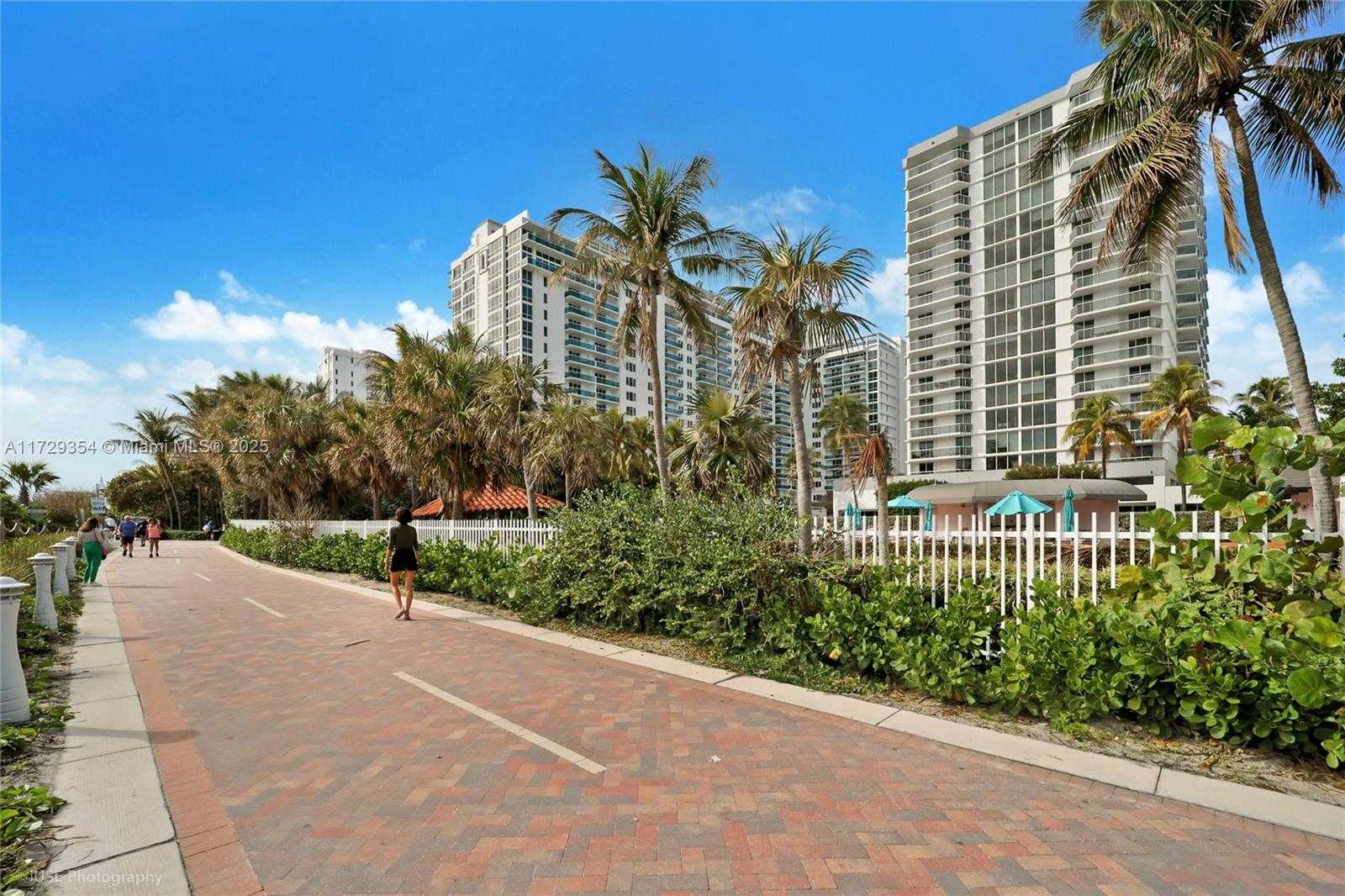 Small Image of 2401 COLLINS AVE #1109, Miami Beach Number 16