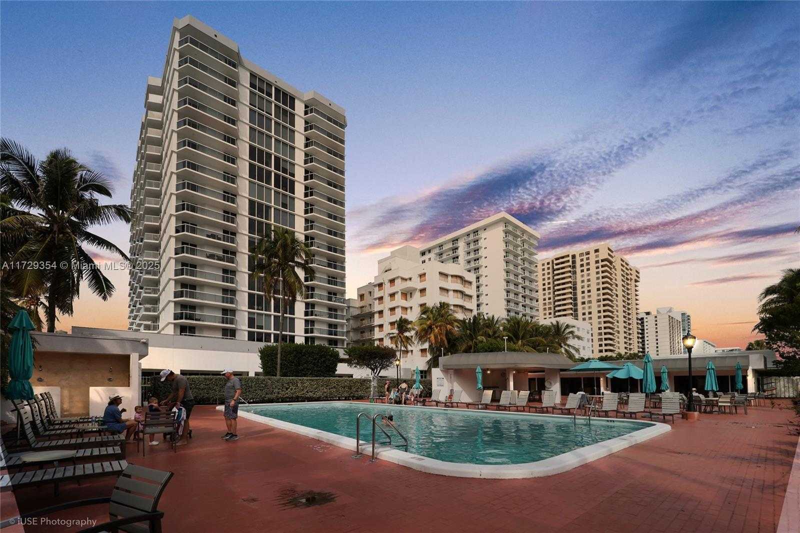 Small Image of 2401 COLLINS AVE #1109, Miami Beach Number 18