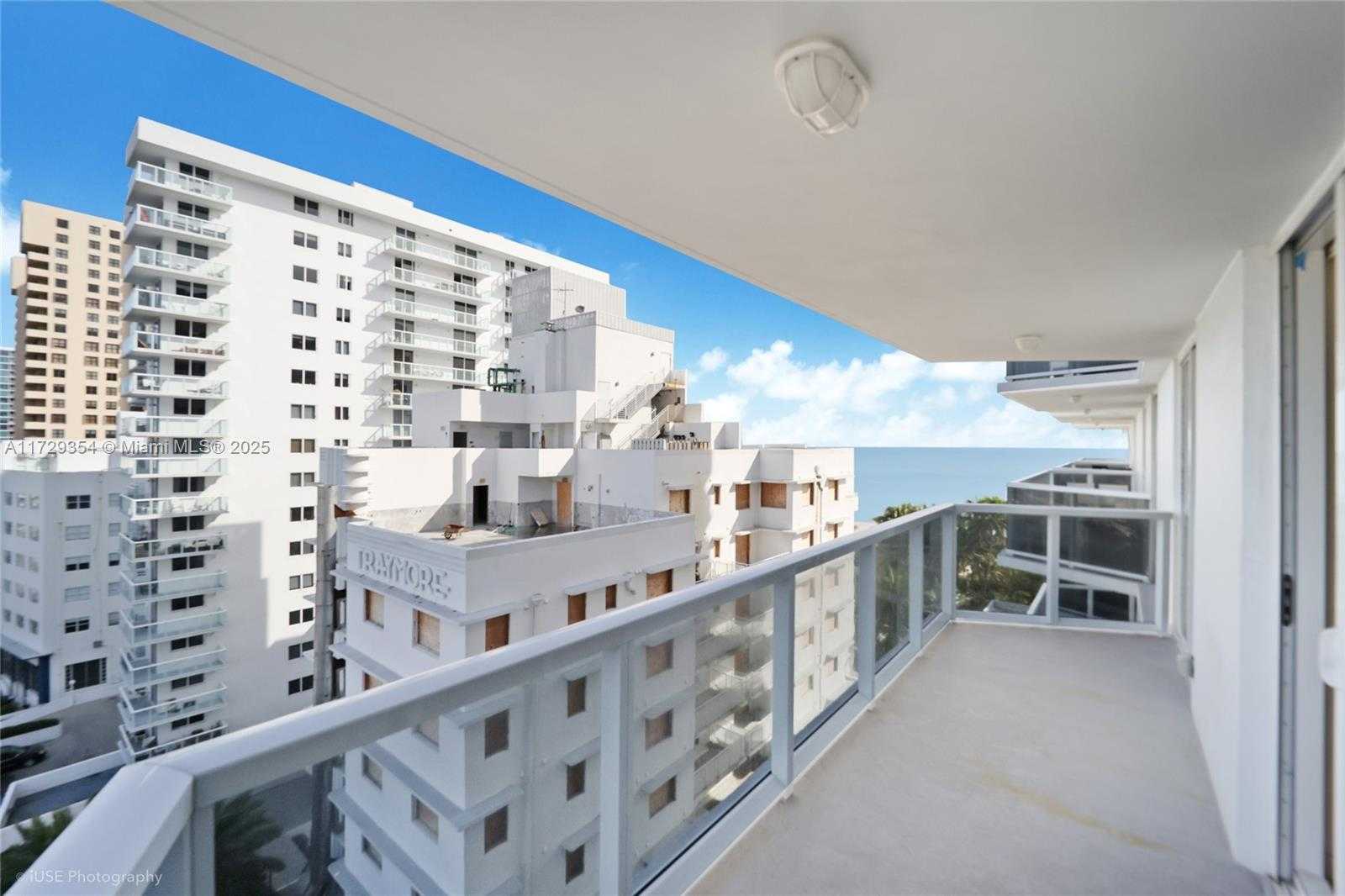 Small Image of 2401 COLLINS AVE #1109, Miami Beach Number 4