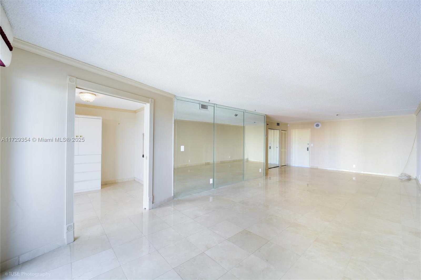 Small Image of 2401 COLLINS AVE #1109, Miami Beach Number 7
