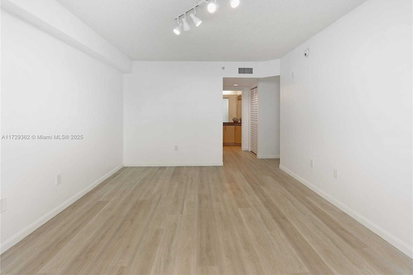 Small Image of 1900 Van Buren St, Hollywood, FL 33020, USA Number 10