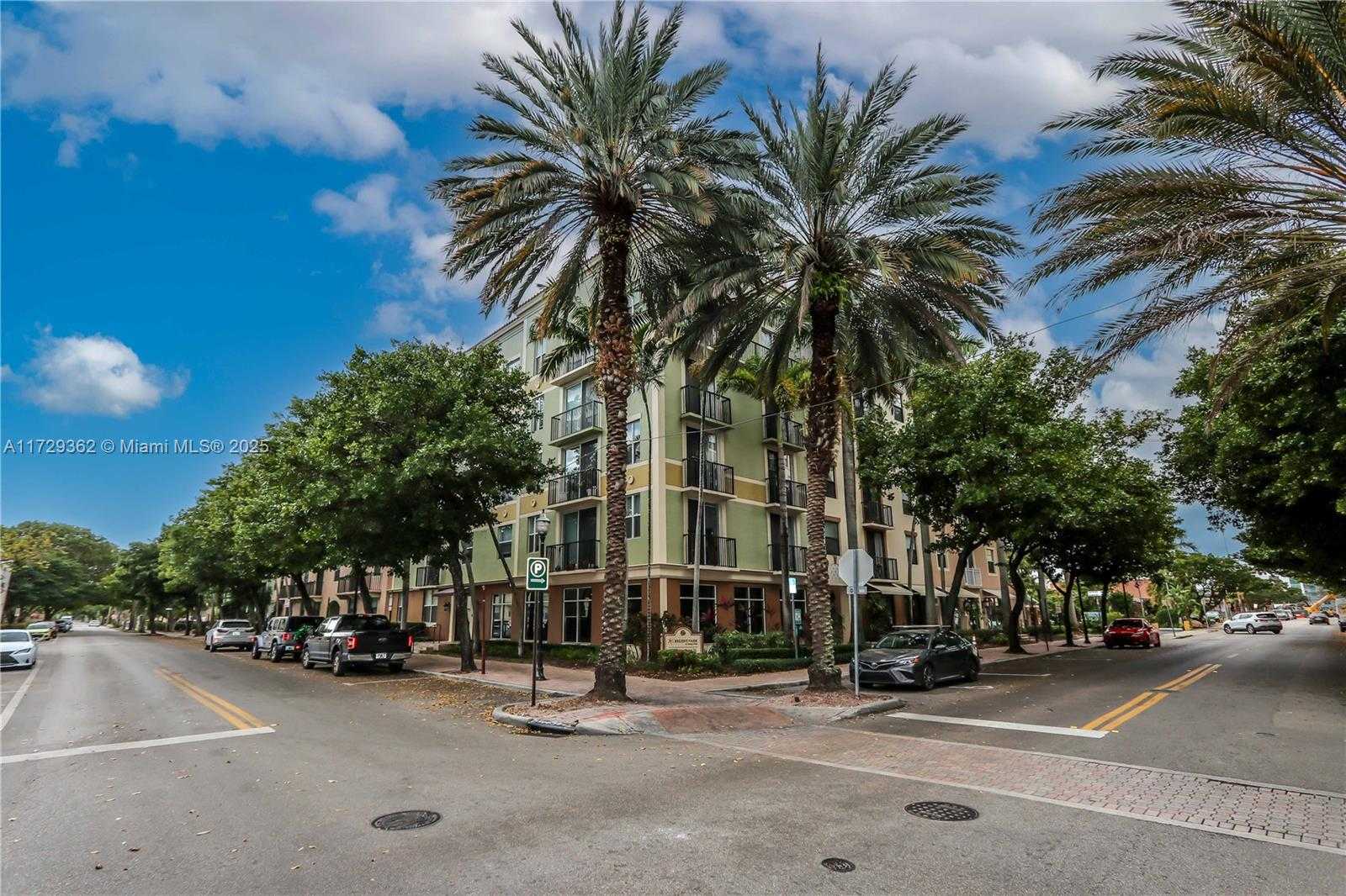 Small Image of 1900 Van Buren St, Hollywood, FL 33020, USA Number 3