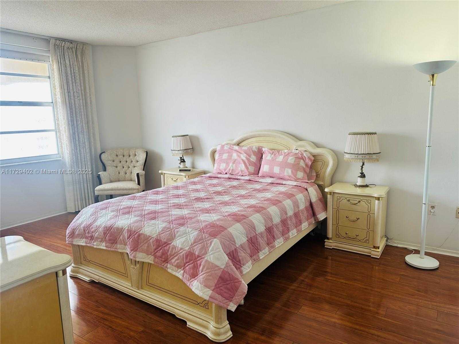 Small Image of 1980 SOUTH OCEAN DR #22P, Hallandale Beach Number 11
